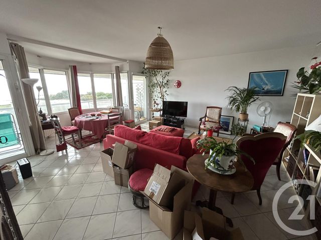 Appartement F2 à louer - 3 pièces - 62.2 m2 - LA ROCHELLE - 17 - POITOU-CHARENTES - Century 21 Agence Du Centre Ville