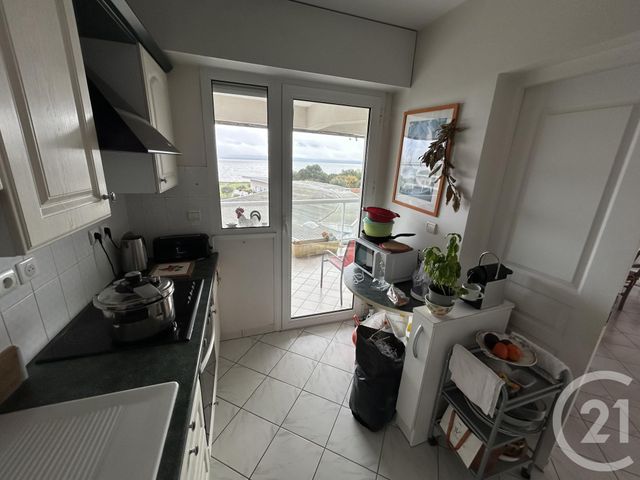 Appartement F2 à louer - 3 pièces - 62.2 m2 - LA ROCHELLE - 17 - POITOU-CHARENTES - Century 21 Agence Du Centre Ville