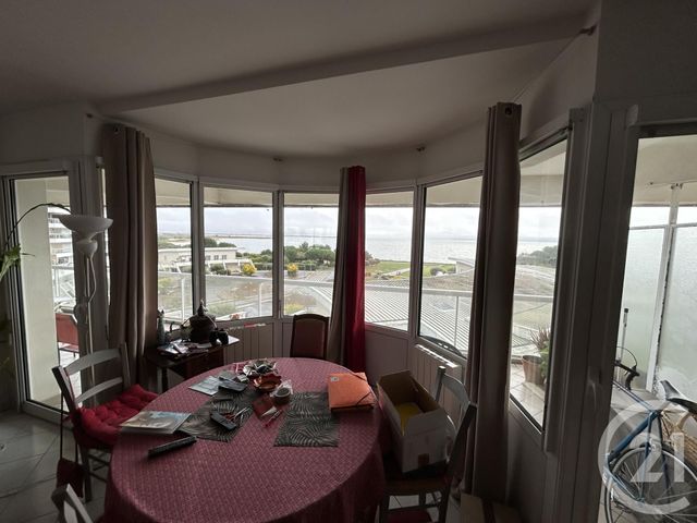 Appartement F2 à louer - 3 pièces - 62.2 m2 - LA ROCHELLE - 17 - POITOU-CHARENTES - Century 21 Agence Du Centre Ville