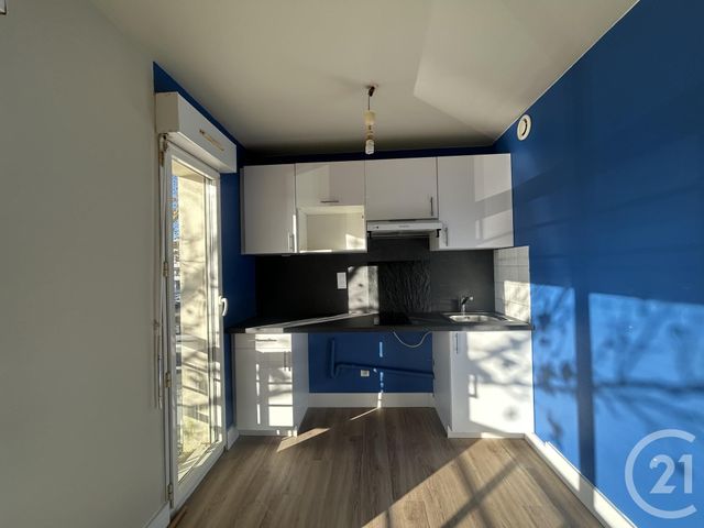 Appartement Studio à louer - 1 pièce - 26.0 m2 - LA ROCHELLE - 17 - POITOU-CHARENTES - Century 21 Agence Du Centre Ville