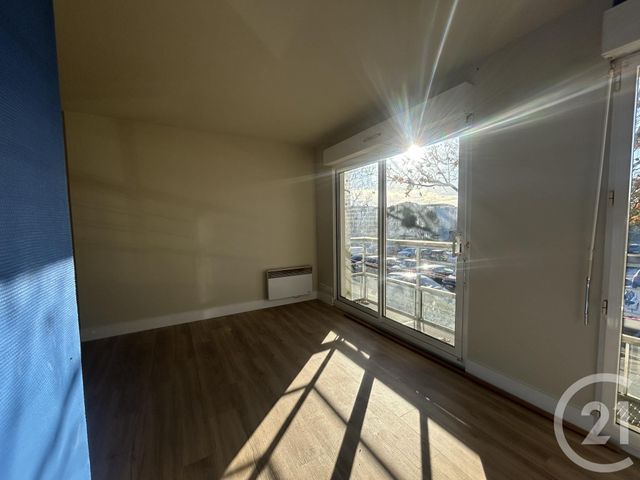 Appartement Studio à louer - 1 pièce - 26.0 m2 - LA ROCHELLE - 17 - POITOU-CHARENTES - Century 21 Agence Du Centre Ville