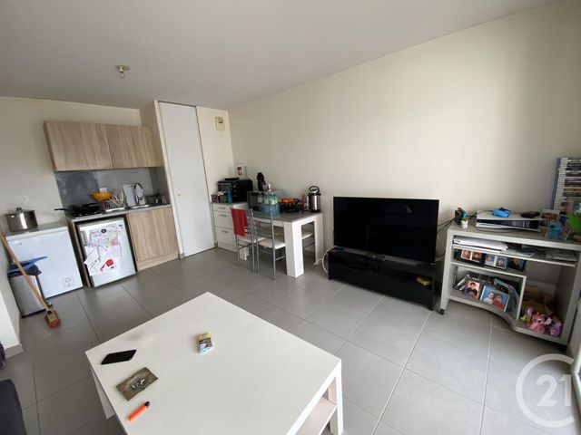 Appartement T2 à vendre - 2 pièces - 43.25 m2 - ST XANDRE - 17 - POITOU-CHARENTES - Century 21 Agence Du Centre Ville