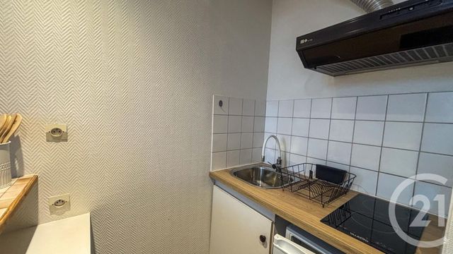 Appartement Studio à louer - 1 pièce - 27.87 m2 - LA ROCHELLE - 17 - POITOU-CHARENTES - Century 21 Agence Du Centre Ville