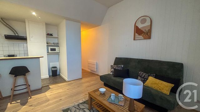 Appartement Studio à louer - 1 pièce - 27.87 m2 - LA ROCHELLE - 17 - POITOU-CHARENTES - Century 21 Agence Du Centre Ville