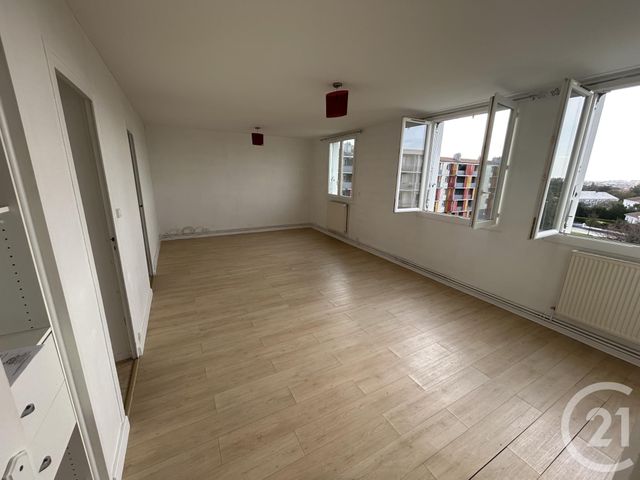 Appartement T4 à louer - 4 pièces - 74.92 m2 - LA ROCHELLE - 17 - POITOU-CHARENTES - Century 21 Agence Du Centre Ville