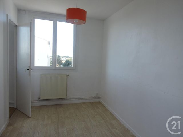 Appartement T4 à louer - 4 pièces - 74.92 m2 - LA ROCHELLE - 17 - POITOU-CHARENTES - Century 21 Agence Du Centre Ville