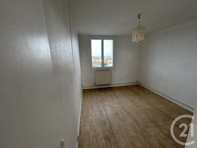Appartement T4 à louer - 4 pièces - 74.92 m2 - LA ROCHELLE - 17 - POITOU-CHARENTES - Century 21 Agence Du Centre Ville
