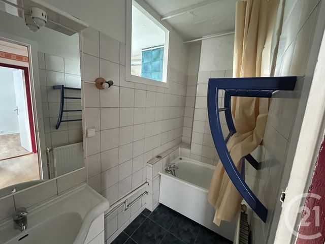 Appartement T4 à louer - 4 pièces - 74.92 m2 - LA ROCHELLE - 17 - POITOU-CHARENTES - Century 21 Agence Du Centre Ville