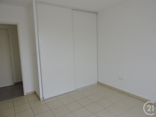 Appartement T3 à louer - 3 pièces - 59.75 m2 - PUILBOREAU - 17 - POITOU-CHARENTES - Century 21 Agence Du Centre Ville