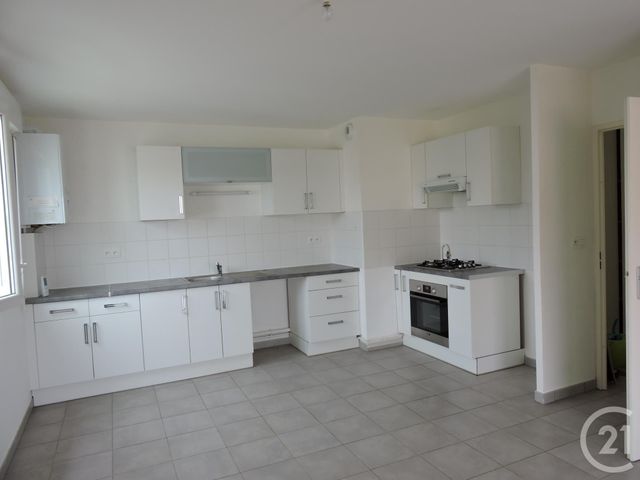 Appartement T3 à louer - 3 pièces - 59.75 m2 - PUILBOREAU - 17 - POITOU-CHARENTES - Century 21 Agence Du Centre Ville