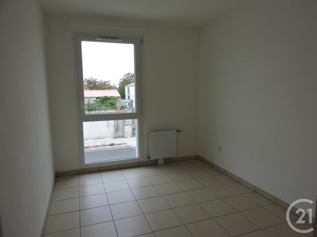 Appartement T3 à louer - 3 pièces - 59.75 m2 - PUILBOREAU - 17 - POITOU-CHARENTES - Century 21 Agence Du Centre Ville