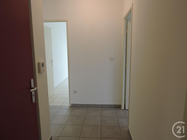 Appartement T3 à louer - 3 pièces - 59.75 m2 - PUILBOREAU - 17 - POITOU-CHARENTES - Century 21 Agence Du Centre Ville