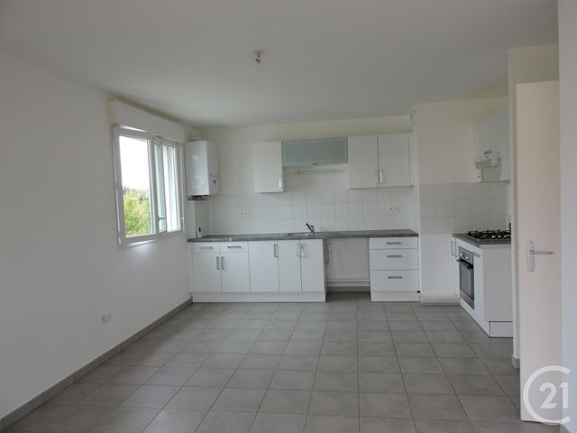 Appartement T3 à louer - 3 pièces - 59.75 m2 - PUILBOREAU - 17 - POITOU-CHARENTES - Century 21 Agence Du Centre Ville