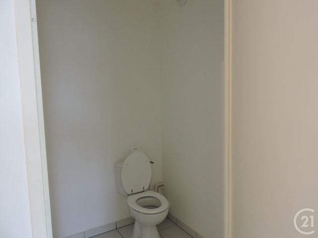 Appartement T3 à louer - 3 pièces - 59.75 m2 - PUILBOREAU - 17 - POITOU-CHARENTES - Century 21 Agence Du Centre Ville