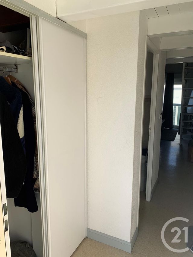 Appartement Studio à louer - 1 pièce - 37.66 m2 - LA ROCHELLE - 17 - POITOU-CHARENTES - Century 21 Agence Du Centre Ville