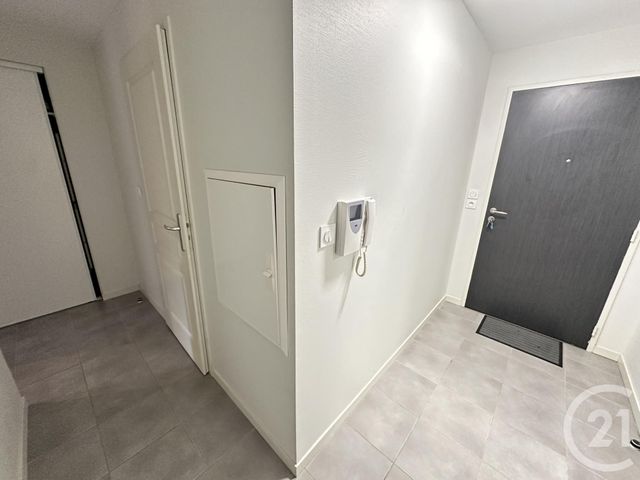 Appartement à louer - 2 pièces - 39.66 m2 - LA ROCHELLE - 17 - POITOU-CHARENTES - Century 21 Agence Du Centre Ville