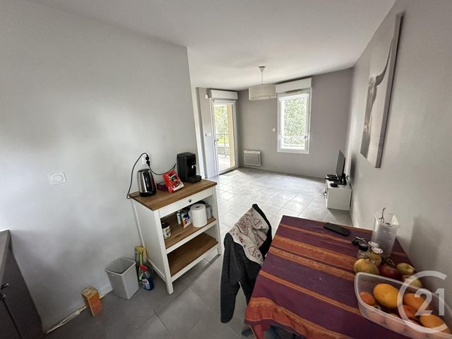 Appartement à louer - 2 pièces - 39.66 m2 - LA ROCHELLE - 17 - POITOU-CHARENTES - Century 21 Agence Du Centre Ville