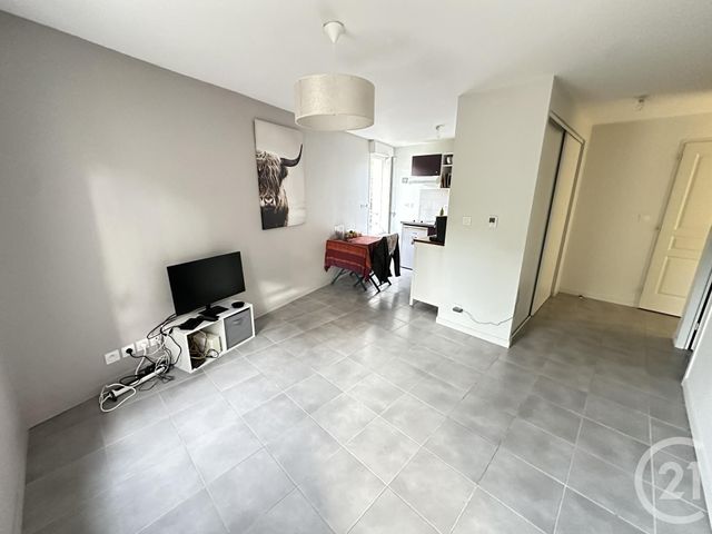 Appartement à louer - 2 pièces - 39.66 m2 - LA ROCHELLE - 17 - POITOU-CHARENTES - Century 21 Agence Du Centre Ville