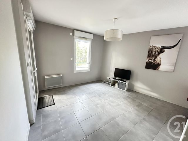 Appartement à louer - 2 pièces - 39.66 m2 - LA ROCHELLE - 17 - POITOU-CHARENTES - Century 21 Agence Du Centre Ville