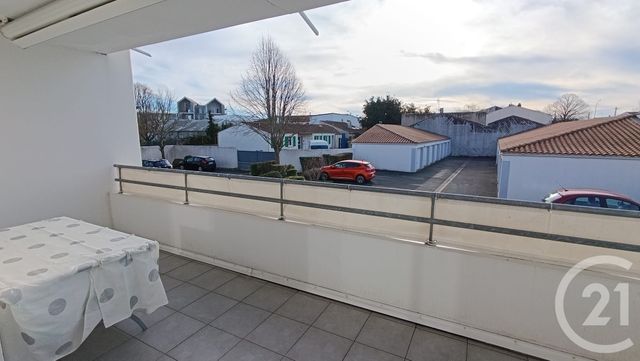 Appartement T3 à vendre - 3 pièces - 59.65 m2 - LA ROCHELLE - 17 - POITOU-CHARENTES - Century 21 Agence Du Centre Ville