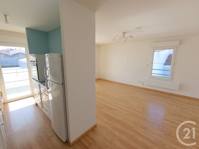 Appartement T3 à vendre - 3 pièces - 60.0 m2 - LA ROCHELLE - 17 - POITOU-CHARENTES - Century 21 Agence Du Centre Ville