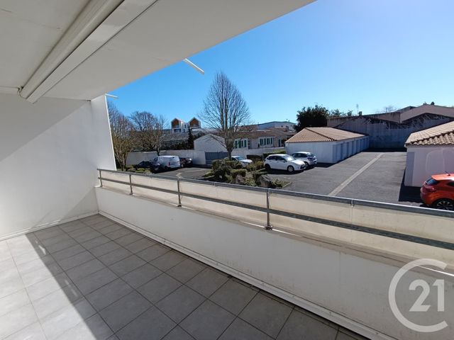 Appartement T3 à vendre - 3 pièces - 60.0 m2 - LA ROCHELLE - 17 - POITOU-CHARENTES - Century 21 Agence Du Centre Ville