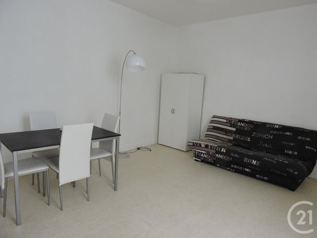 Appartement Studio à louer - 1 pièce - 29.18 m2 - LA ROCHELLE - 17 - POITOU-CHARENTES - Century 21 Agence Du Centre Ville