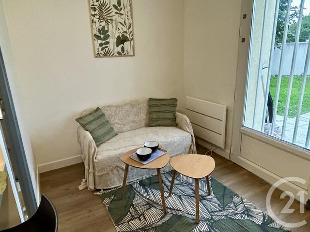 Appartement Studio à louer - 2 pièces - 20.61 m2 - AYTRE - 17 - POITOU-CHARENTES - Century 21 Agence Du Centre Ville