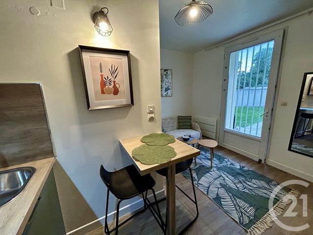 Appartement Studio à louer - 2 pièces - 20.61 m2 - AYTRE - 17 - POITOU-CHARENTES - Century 21 Agence Du Centre Ville