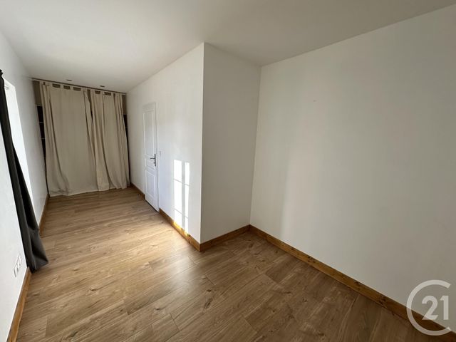 maison à louer - 4 pièces - 70.16 m2 - LA JARNE - 17 - POITOU-CHARENTES - Century 21 Agence Du Centre Ville