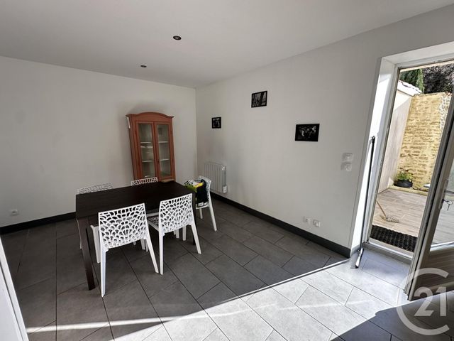 maison à louer - 4 pièces - 70.16 m2 - LA JARNE - 17 - POITOU-CHARENTES - Century 21 Agence Du Centre Ville