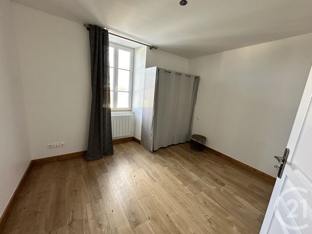 maison à louer - 4 pièces - 70.16 m2 - LA JARNE - 17 - POITOU-CHARENTES - Century 21 Agence Du Centre Ville