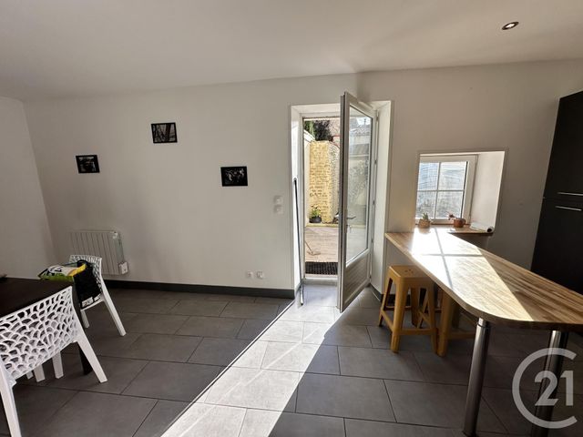 maison à louer - 4 pièces - 70.16 m2 - LA JARNE - 17 - POITOU-CHARENTES - Century 21 Agence Du Centre Ville