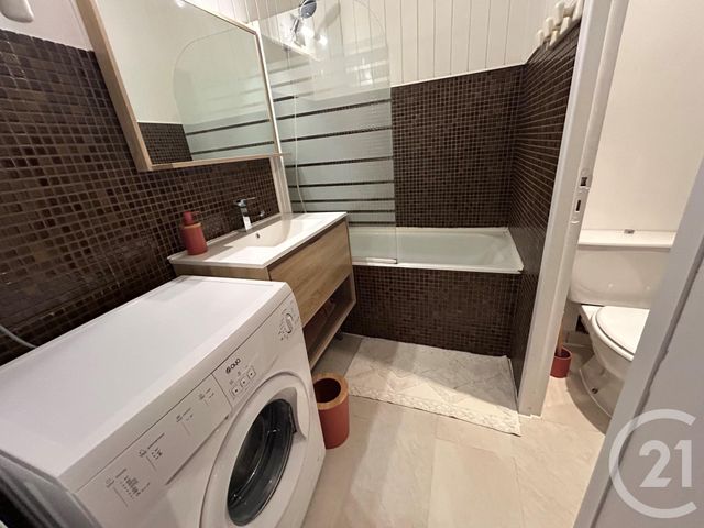 Appartement Studio à louer - 1 pièce - 27.32 m2 - LA ROCHELLE - 17 - POITOU-CHARENTES - Century 21 Agence Du Centre Ville