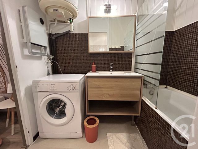 Appartement Studio à louer - 1 pièce - 27.32 m2 - LA ROCHELLE - 17 - POITOU-CHARENTES - Century 21 Agence Du Centre Ville