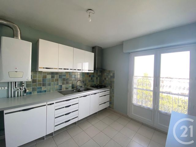 Appartement F5 à louer - 5 pièces - 95.16 m2 - LA ROCHELLE - 17 - POITOU-CHARENTES - Century 21 Agence Du Centre Ville
