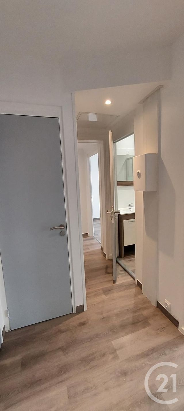 Appartement à louer - 4 pièces - 63.56 m2 - LA ROCHELLE - 17 - POITOU-CHARENTES - Century 21 Agence Du Centre Ville