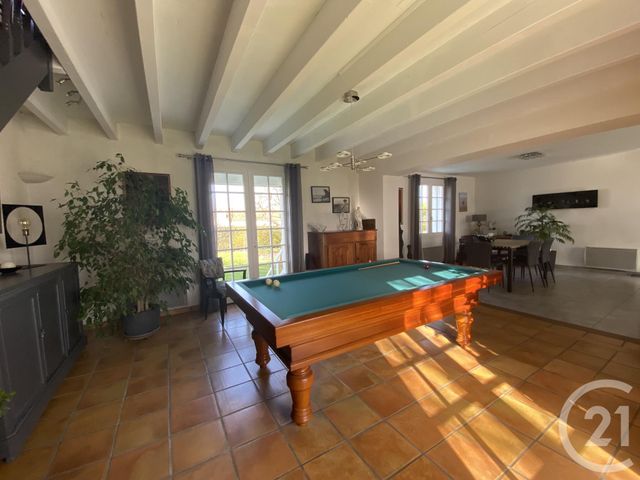 maison à vendre - 7 pièces - 156.52 m2 - LA JARRIE - 17 - POITOU-CHARENTES - Century 21 Agence Du Centre Ville