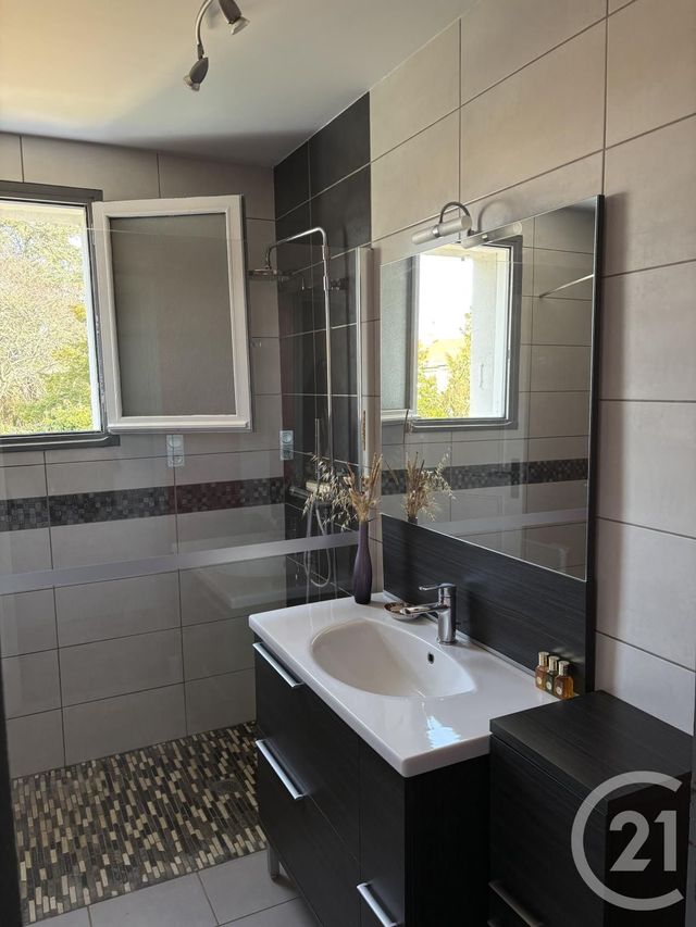 maison à vendre - 7 pièces - 156.52 m2 - LA JARRIE - 17 - POITOU-CHARENTES - Century 21 Agence Du Centre Ville