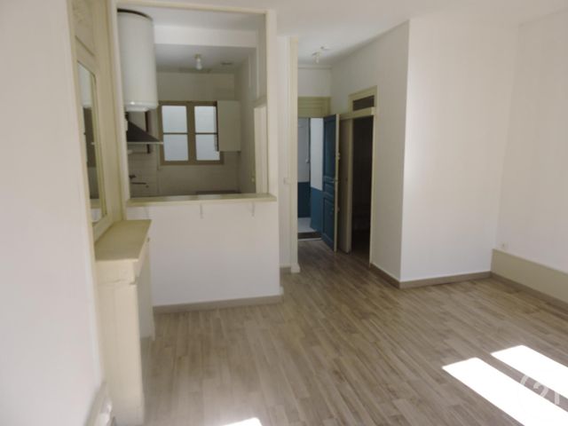 Appartement Studio à louer - 1 pièce - 28.0 m2 - LA ROCHELLE - 17 - POITOU-CHARENTES - Century 21 Agence Du Centre Ville