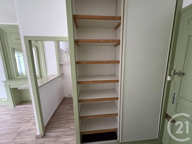 Appartement Studio à louer - 1 pièce - 28.0 m2 - LA ROCHELLE - 17 - POITOU-CHARENTES - Century 21 Agence Du Centre Ville