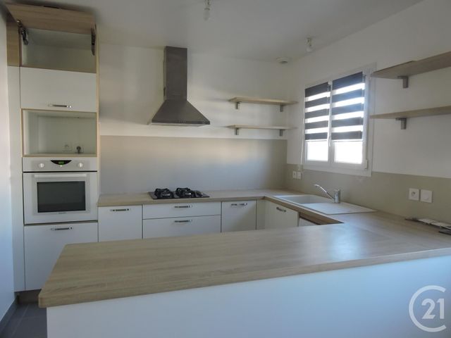 maison à louer - 4 pièces - 85.0 m2 - CHARRON - 17 - POITOU-CHARENTES - Century 21 Agence Du Centre Ville