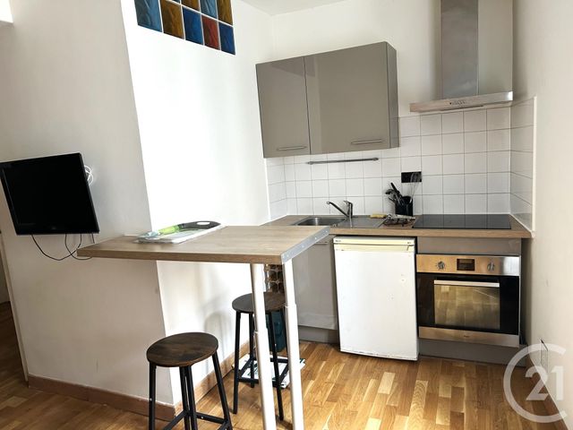 Appartement F1 à louer - 1 pièce - 25.7 m2 - LA ROCHELLE - 17 - POITOU-CHARENTES - Century 21 Agence Du Centre Ville