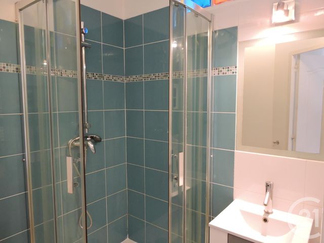 Appartement F1 à louer - 1 pièce - 25.7 m2 - LA ROCHELLE - 17 - POITOU-CHARENTES - Century 21 Agence Du Centre Ville