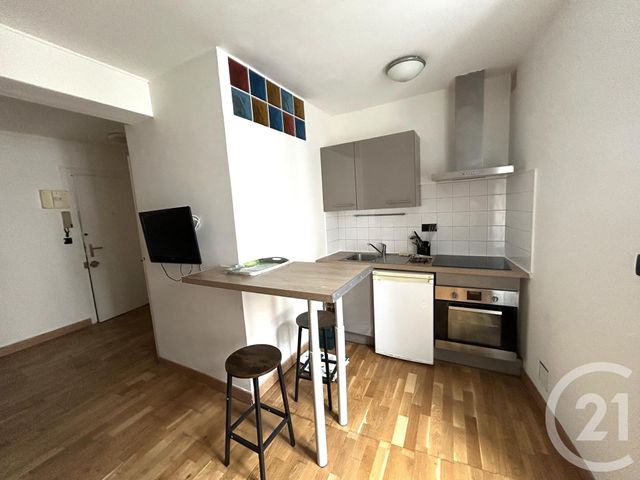 Appartement F1 à louer - 1 pièce - 25.7 m2 - LA ROCHELLE - 17 - POITOU-CHARENTES - Century 21 Agence Du Centre Ville