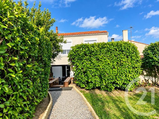 maison à vendre - 4 pièces - 86.0 m2 - L ILE D ELLE - 85 - PAYS-DE-LOIRE - Century 21 Agence Du Centre Ville