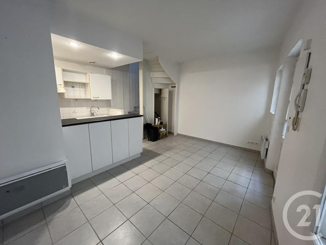 Appartement à louer - 2 pièces - 37.07 m2 - LA ROCHELLE - 17 - POITOU-CHARENTES - Century 21 Agence Du Centre Ville