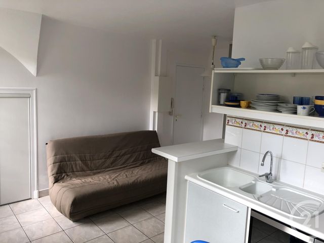 Appartement Studio à louer - 1 pièce - 17.8 m2 - LA ROCHELLE - 17 - POITOU-CHARENTES - Century 21 Agence Du Centre Ville