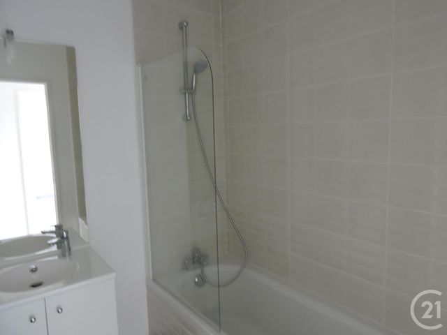 Appartement T3 à vendre - 3 pièces - 63.8 m2 - LA ROCHELLE - 17 - POITOU-CHARENTES - Century 21 Agence Du Centre Ville