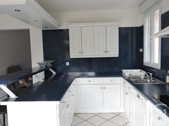 Appartement Chambre à louer - 1 pièce - 15.3 m2 - AYTRE - 17 - POITOU-CHARENTES - Century 21 Agence Du Centre Ville